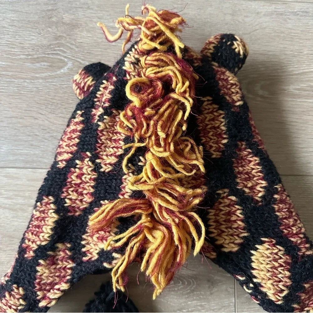 Hand Knit 100% Wool Kids Hat Made In Nepal Animal Leopard Lion